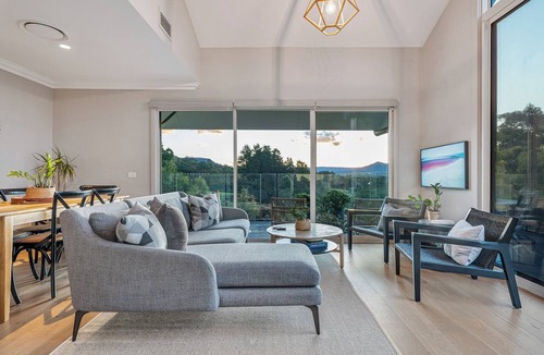 Kangaroo Valley Villa | Ralphie’s Villa - 2 bed 2 bath with Valley Views