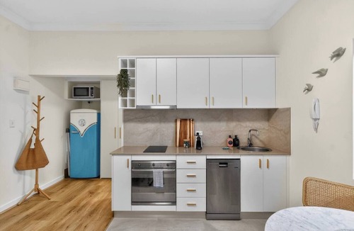 North Bondi Apartment | Ramsgate Nook Steps to Bondi Beach and Local Cafs