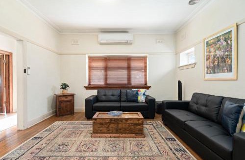 Albury House | Red Brick Beauty - Central Cottage