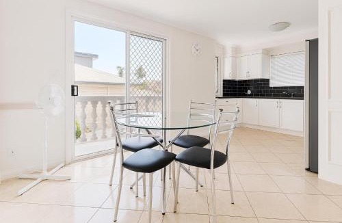 Redcliffe Apartment | Redcliffe Villa