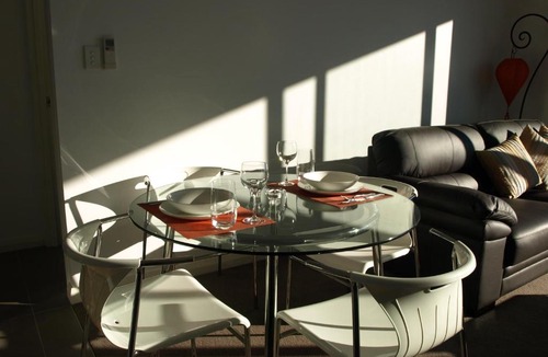 Redfern Apartment | Redfern Self-Contained One-Bedroom Apartment (17.02RED)