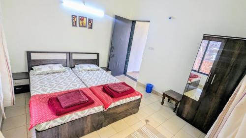 Mhsala Cabin | Redstone Hills, Diveagar