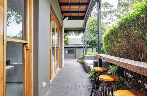 Paddington House | Refined Paddington Corner Terrace with Parking