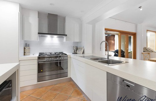 Aldinga Beach House | Reflections in the Sea by Wine Coast Holidays