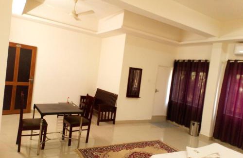 Perintalmanna Hotel | Regal residency