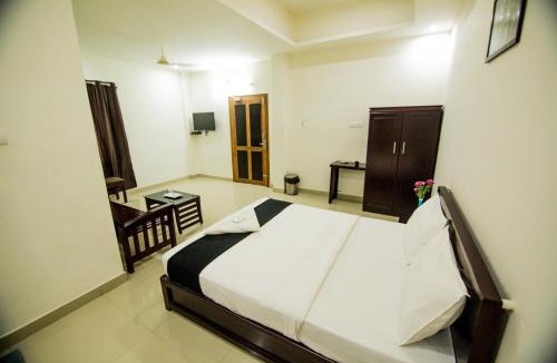 Perintalmanna Hotel | Regal residency