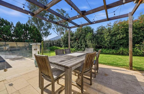 Dubbo House | Regand Retreat - Pool, Luxurious Family Home
