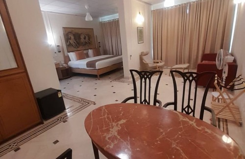 Santacruz Hotel | Regency Hotel Mumbai