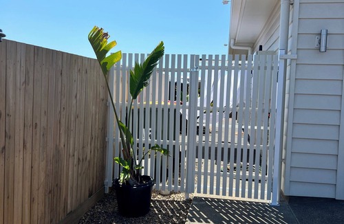 Bargara House | Relax at this Hampton style Beach House 3 min drive to the centre of everything.