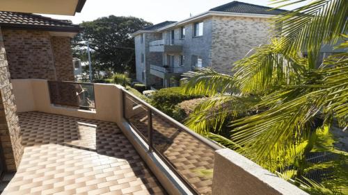 Forster Apartment | Renas Court 8