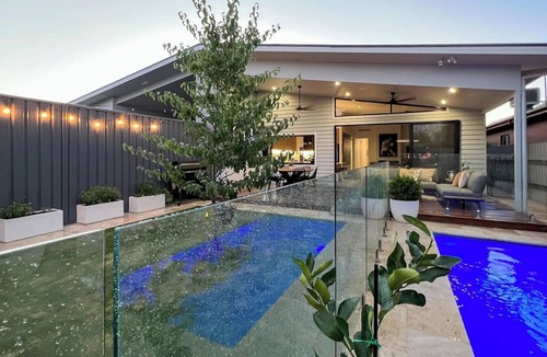 Wagga Wagga House | Resort Style Home - CBD Wagga