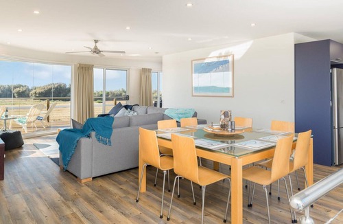Cape Woolamai House | Riptide @Cape Woolamai - sleeps 8