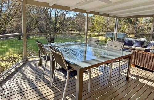 Merrijig House | River Flat - Delatite River Frontage