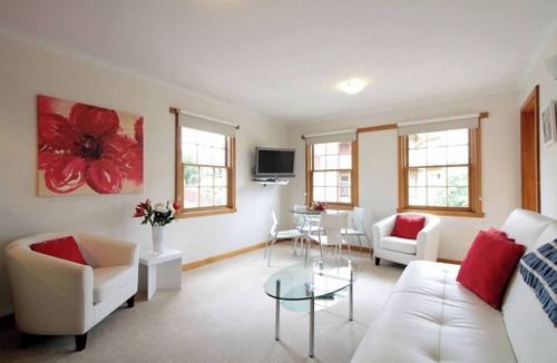Battery Point Apartment | River View on Secheron A Cosy Battery Point Haven