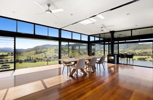 Conondale House | Riverdance At Conondale