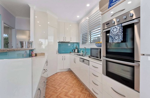 Goolwa South House | Riverfront Escape- Space to Unwind