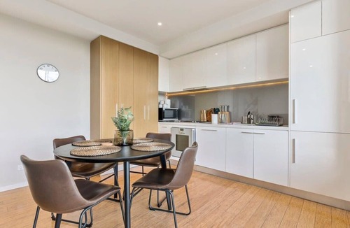 Abbotsford Apartment | Riverside Haven Abbotsford With Free WiFi