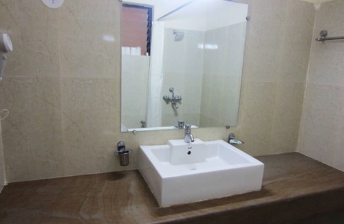 Baga Hotel | Riverside Regency Resort