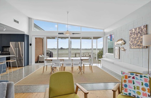 Nangkita House | Riverside Retreat - Waterfront - Hindmarsh Island