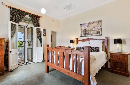 Ballina House | Riversleigh Guesthouse