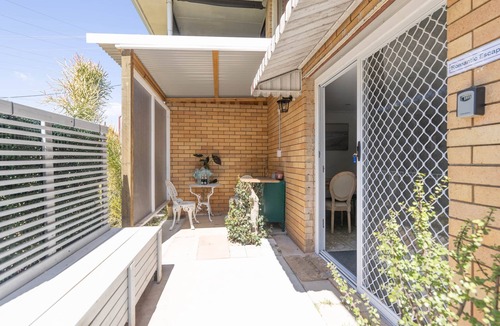 Boondall House | Romantic Escape - close to airport