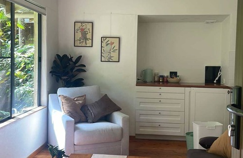 Currumbin Valley Cabin | Romantic Rainforest Rockpool Cabin in beautiful Currumbin Valley