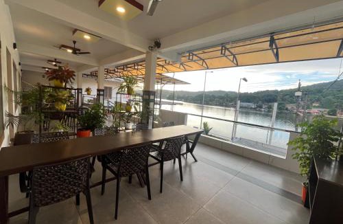 Malayattur Hotel | Romins Park