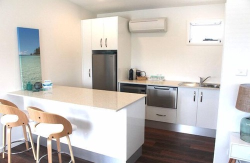 Vincentia Apartment | Rooftops - Vincentia