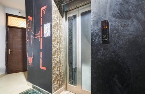 Nizamuddin East Hotel | Roomshala Sun Residency - Nizamuddin