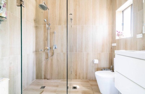 Rosebery House | Rosebery Master Room Close to City and Airport