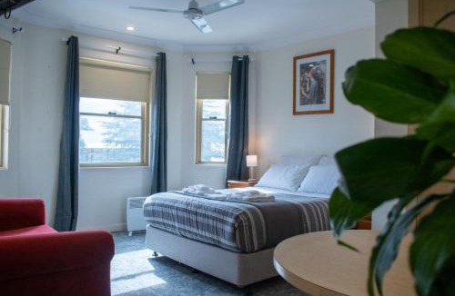 Springwood Hotel | Royal Hotel
