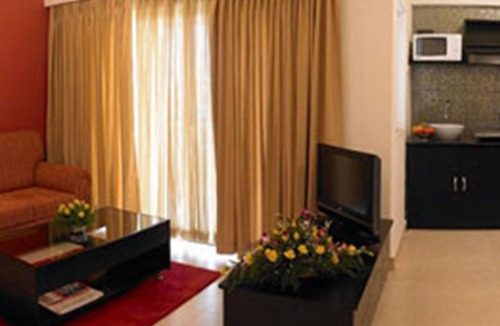 Pune Hotel | Royal Orchid Golden Suites Pune