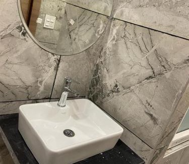 Sector 39 Hotel | Royal Residency 542