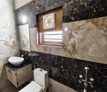 Anjar Hotel | Rudra BNBF