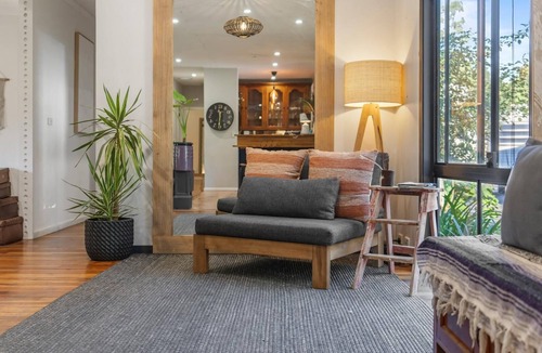 St. Albans House | Rustic Charm Meets Natural Beauty