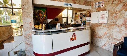 Tiruchendur Hotel | RVS Residency