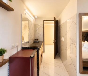 Sector 39 Apartment | Ryoko Home Medanta - Studios with Kitchen