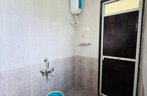 Wai Hotel | S J Agro Tourism