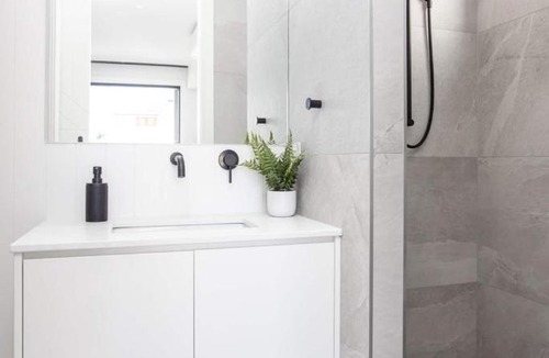 Kingscliff Apartment | Sailfish Studio - Beachside Private Access Granny Flat by uHoliday