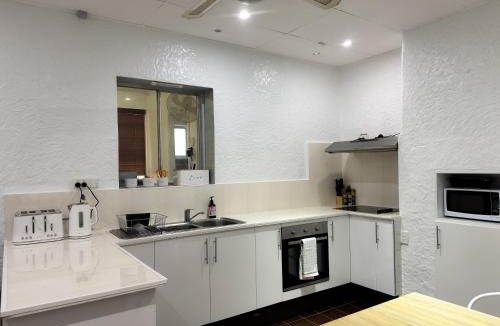 Broken Hill House | Saltbush Cottage