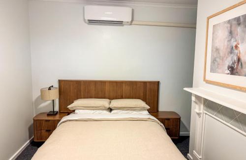 Broken Hill House | Saltbush Cottage