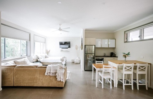 Camp Mountain Apartment | Samford Bush Haven