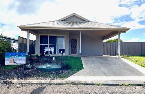 Kingscote House | Sand & Salt