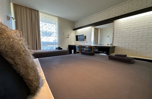 Mount Muirhead Hotel | Sandpipers at Millicent