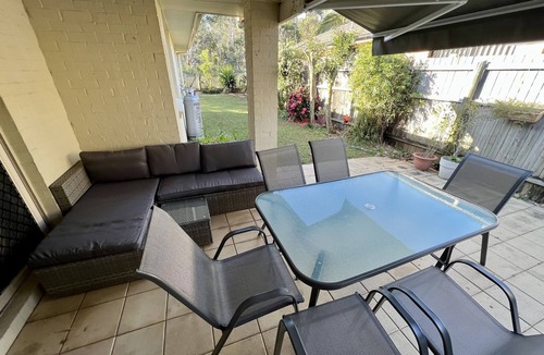 Sandstone Point House | Sandstone Point Family home, Bribie beaches, pet friendly