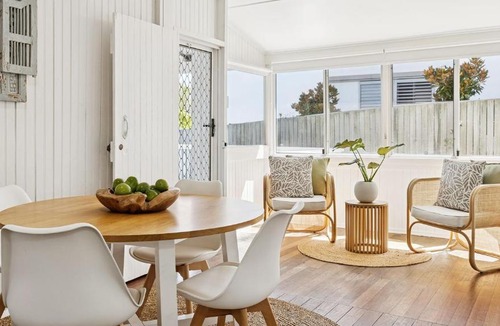 Yamba House | Sandy Cheeks - Charming Yamba Beach Cottage Close to Town & Beaches - Holiday Yamba