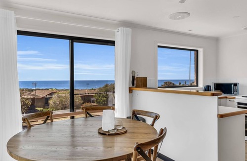 Tura Beach House | Sapphire Tides - Stunning Views