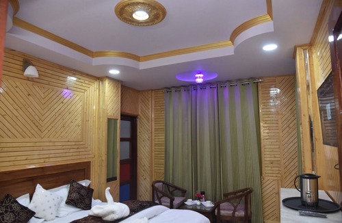 Sarahan Hotel | Sarahan Holliday Inn