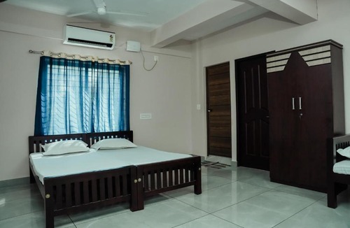 Kochi Hotel | Saras Lodge