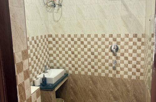 Tapovan Hotel | Saroj Serenity inn